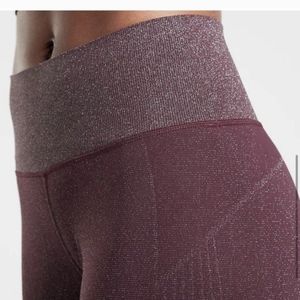 ATHLETA • Twilight Tight 2.0 High Waisted Legging in Antique Burgundy Size Small